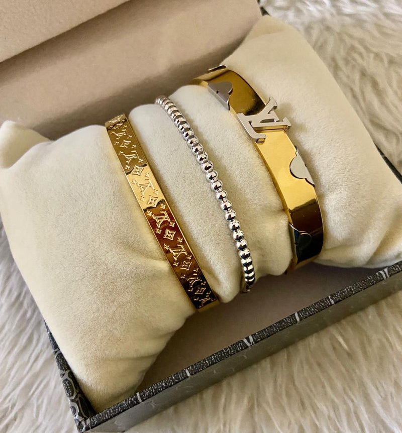 Pack Of 3 Bracelets Model 2-09