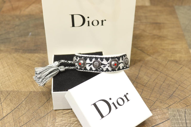 Single Bracelet Model 5-05